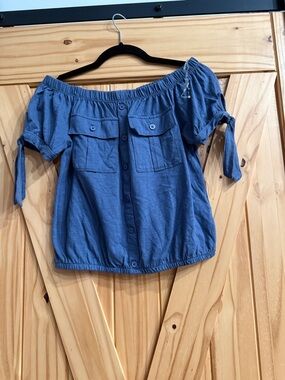 Derek Heart Blue Off-Shoulder Button-Front Tie Sleeve Top